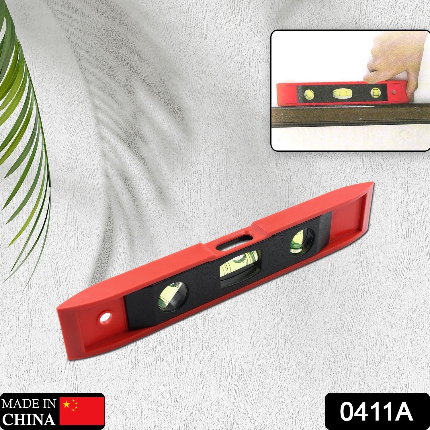 Plastic torpedo spirit level with three bubbles for accurate leveling. Plastic torpedo spirit level with three bubbles for accurate leveling.